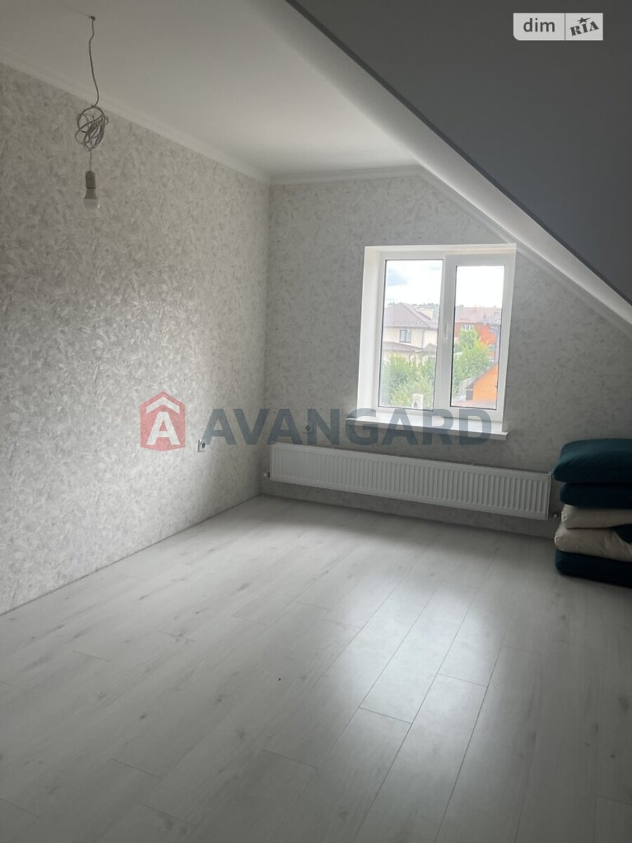 3 ��. ��������, 119/92/27 ��. �., 2/5 ������ ���� 16