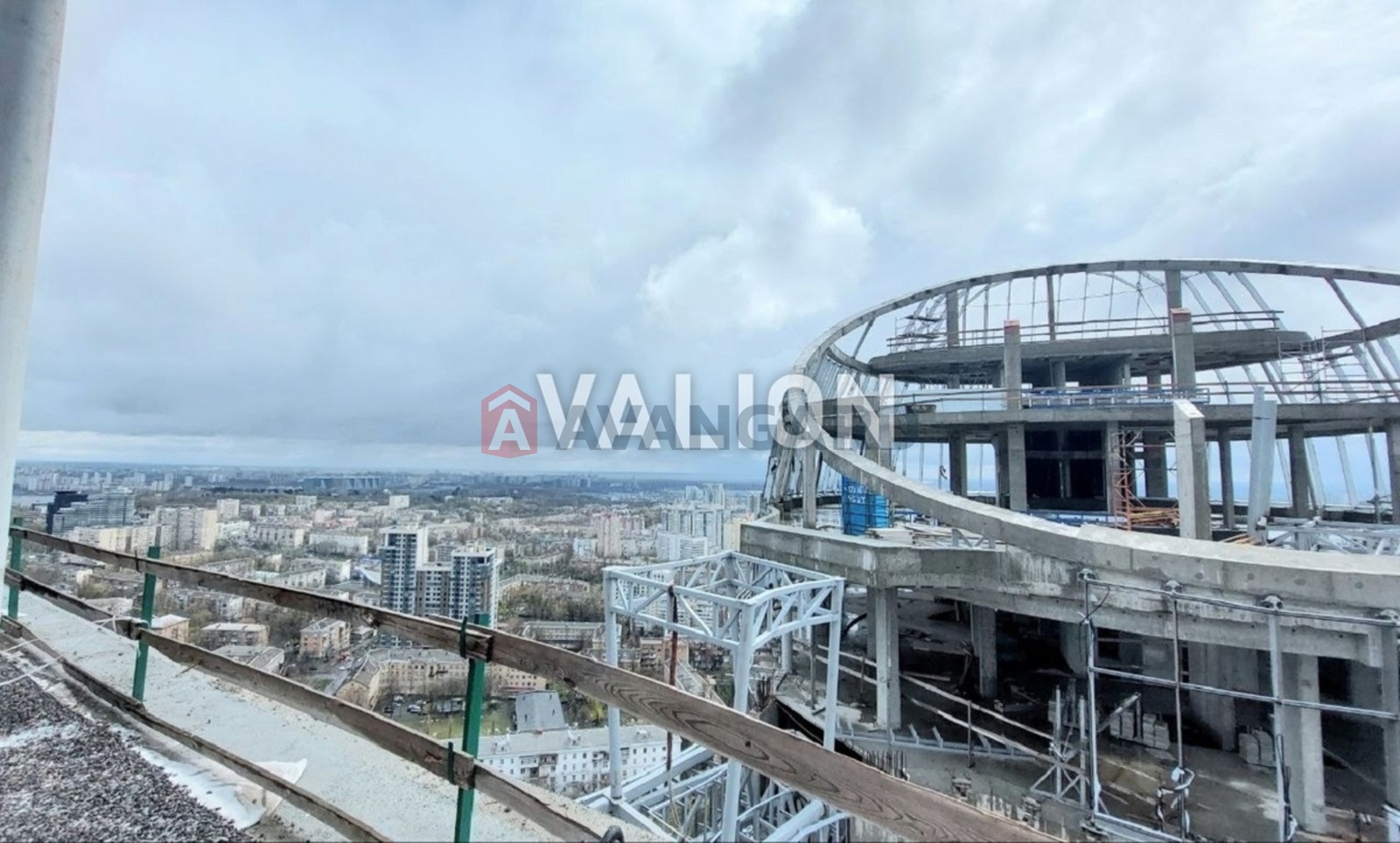 3 ��. ��������, 122/48/33 ��. �., 17/31 ������ ���� 16