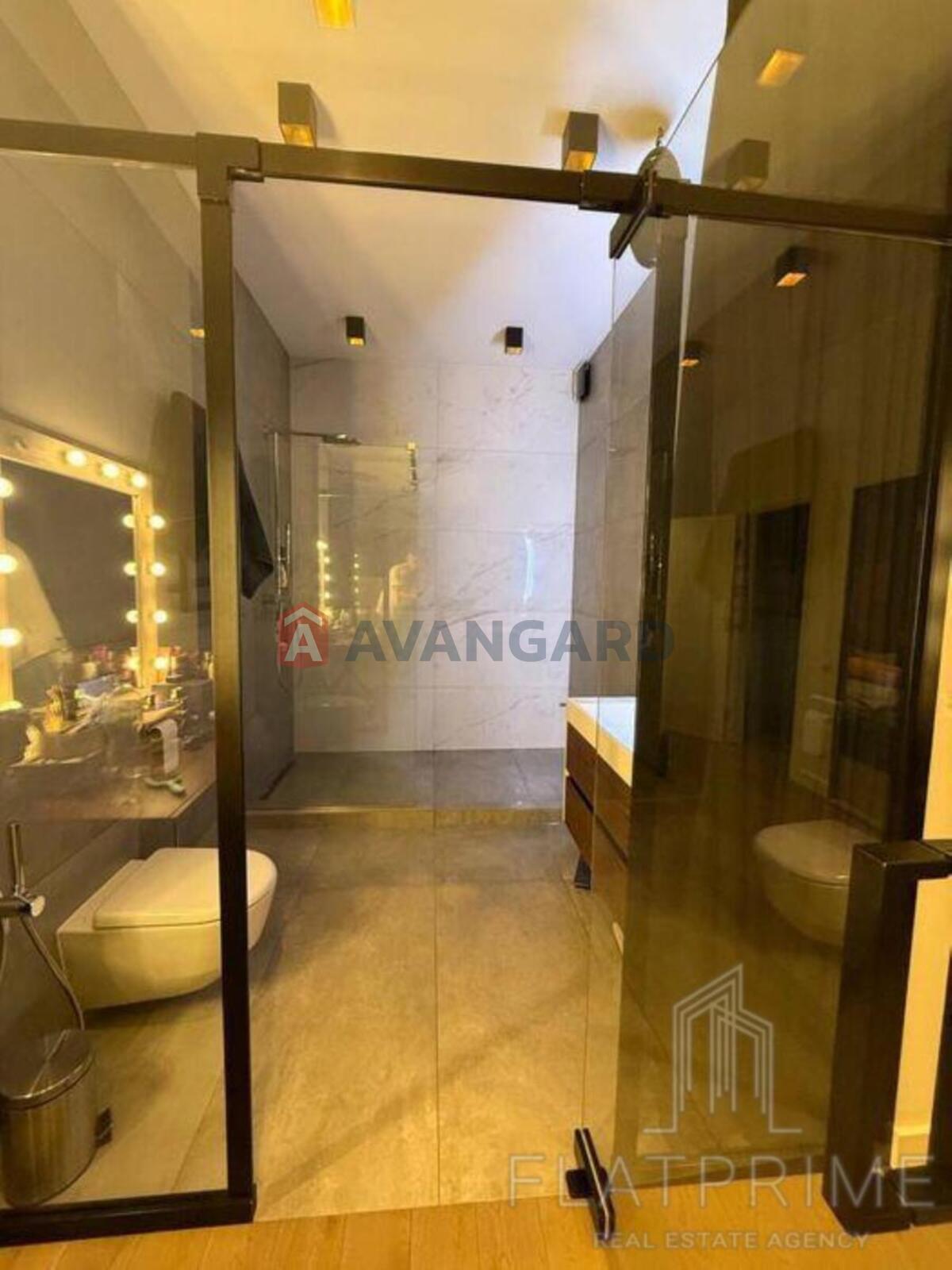 4 ��. ��������, 200/150/27 ��. �., 22/23 ������ ���� 9