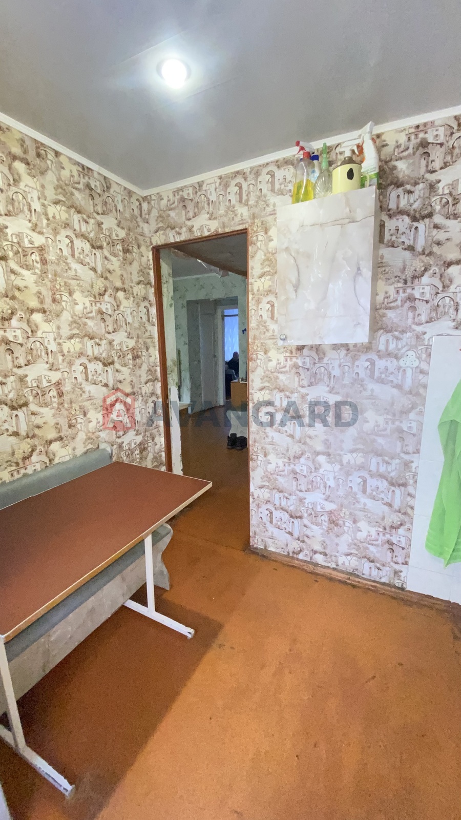 2 ��. ��������, 42/-/5 ��. �., 2/5 ������ ���� 3