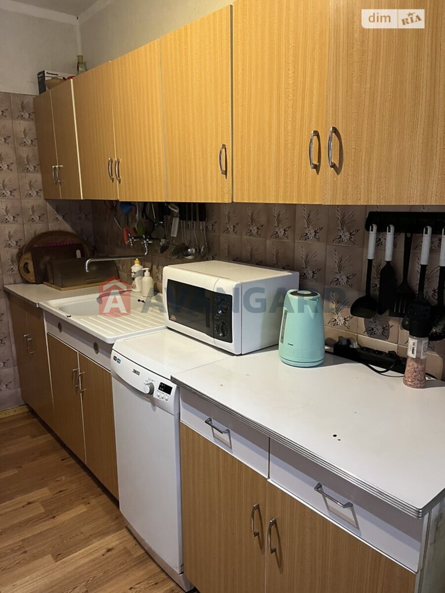 3 ��. ��������, 73/41/8 ��. �., 2/12 ������ ���� 12