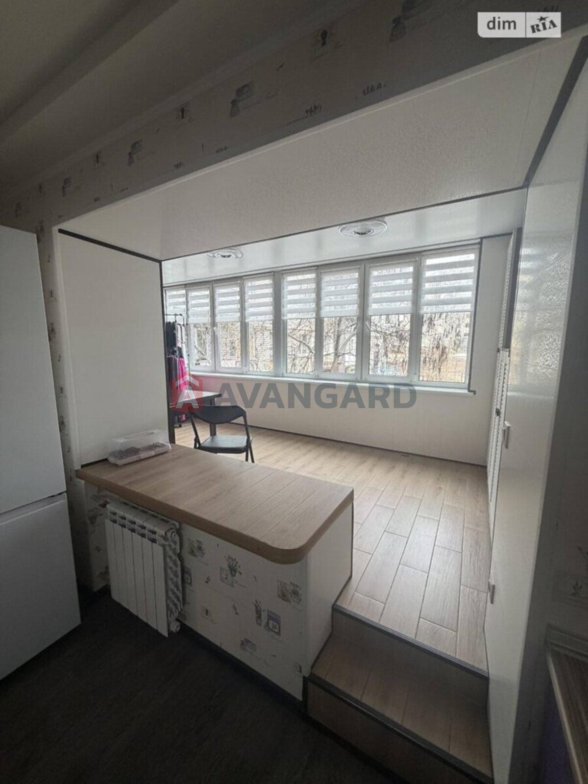 3 ����. ��������, 74/-/- ��. �., 2/4 ���� ���� 8