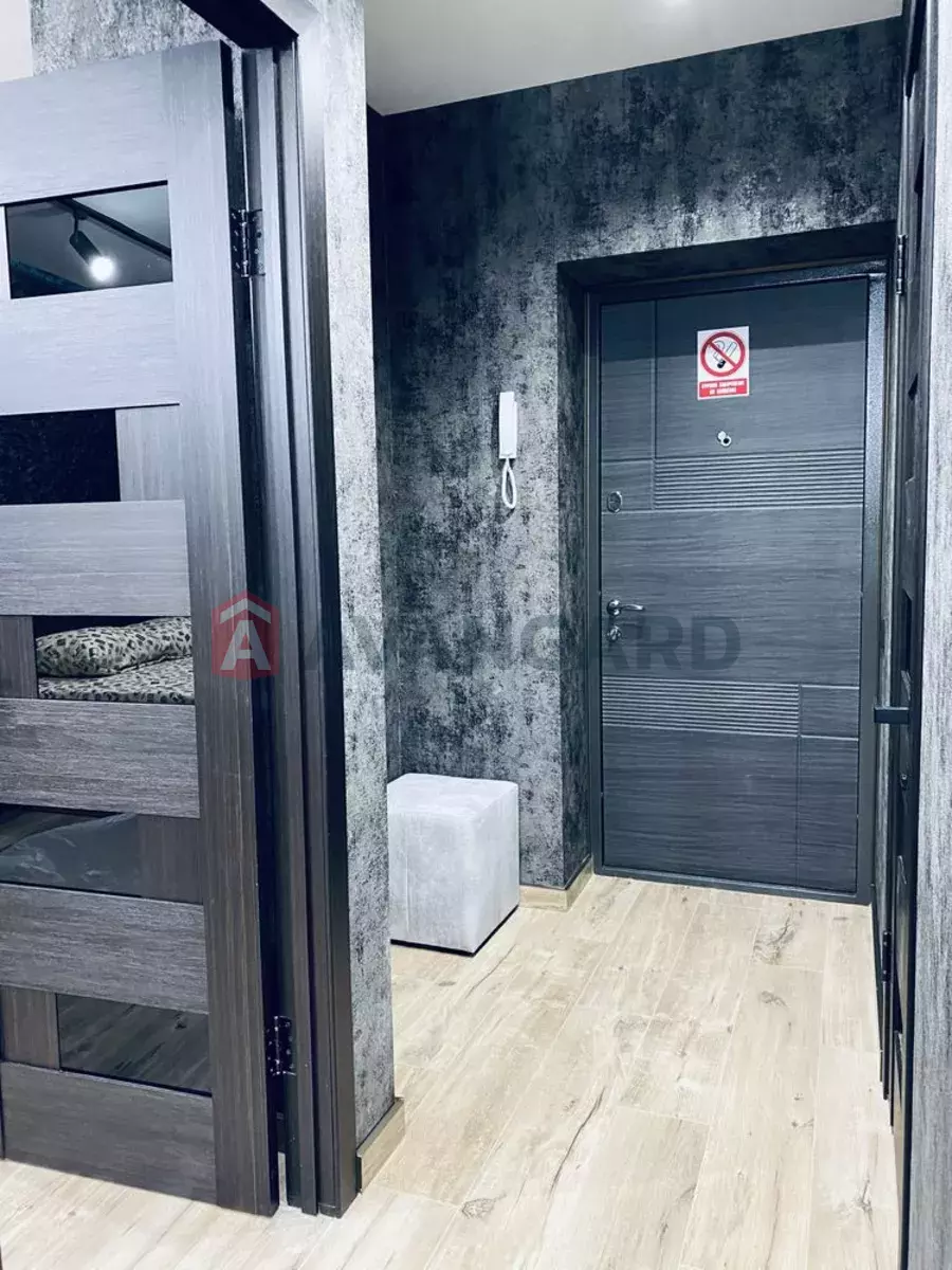 2 ��. ��������, 50/-/18 ��. �., 6/12 ������ ���� 7