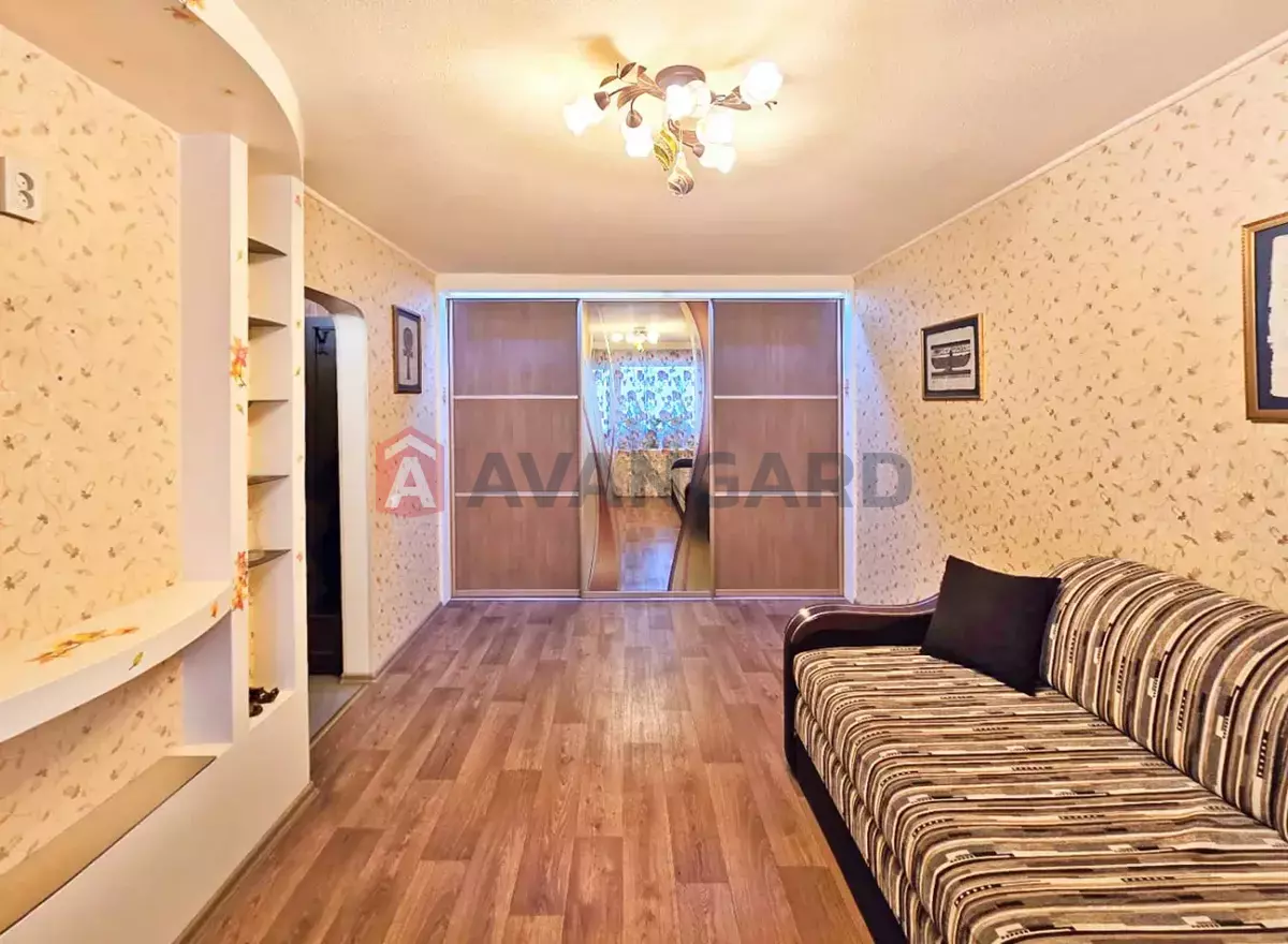 2 ��. ��������, 49/28/8 ��. �., 6/9 ������ ���� 4