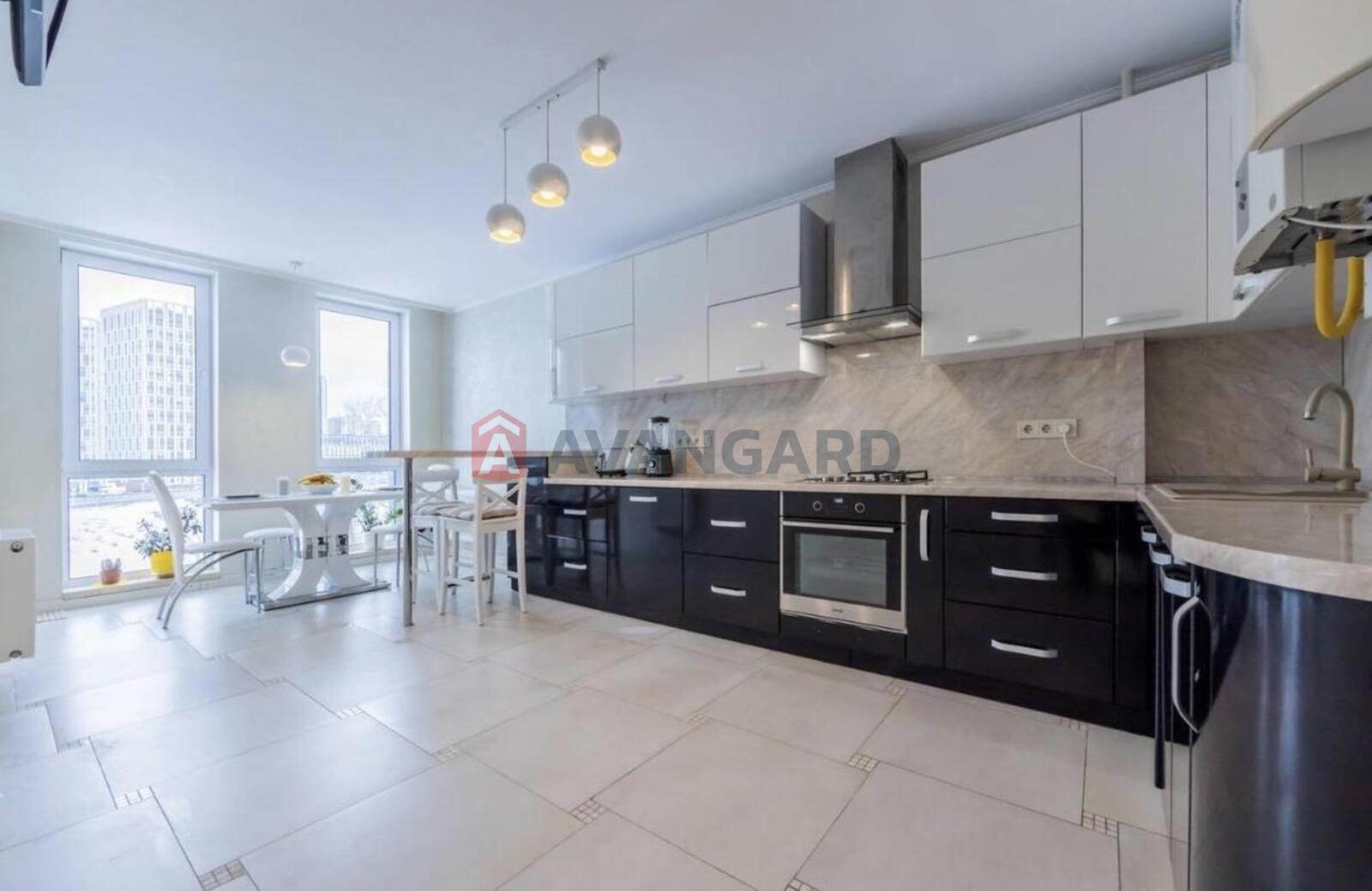 4 ����. ��������, 95/65/20 ��. �., 5/6 ���� ���� 12