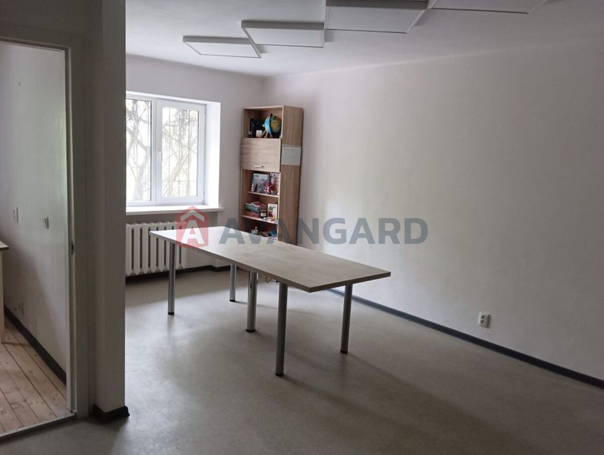 3 ��. ��������, 57/-/6 ��. �., 2/5 ������ ���� 1