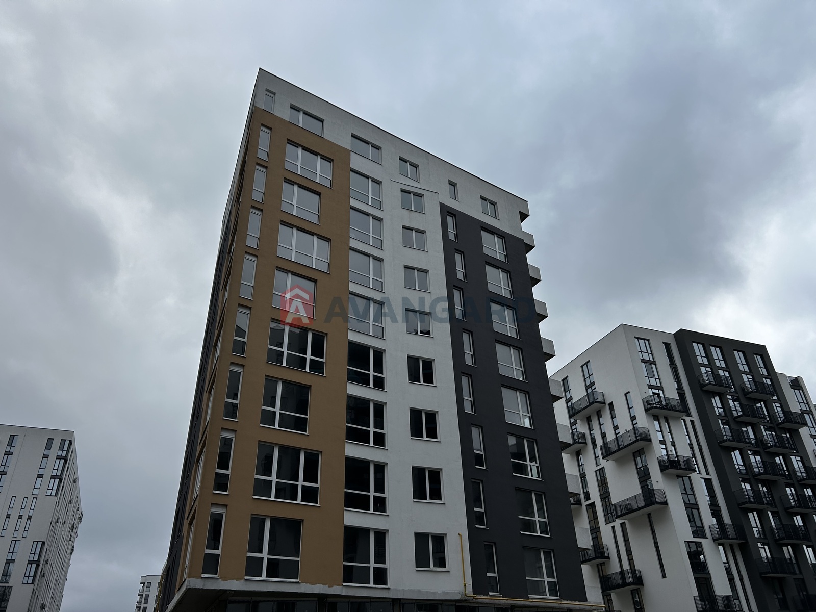 1 ��. ��������, 42/16/12 ��. �., 10/10 ������ ���� 5