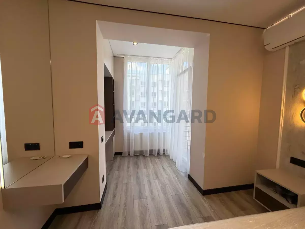 3 ��. ��������, 69/-/- ��. �., 8/10 ������ ���� 8