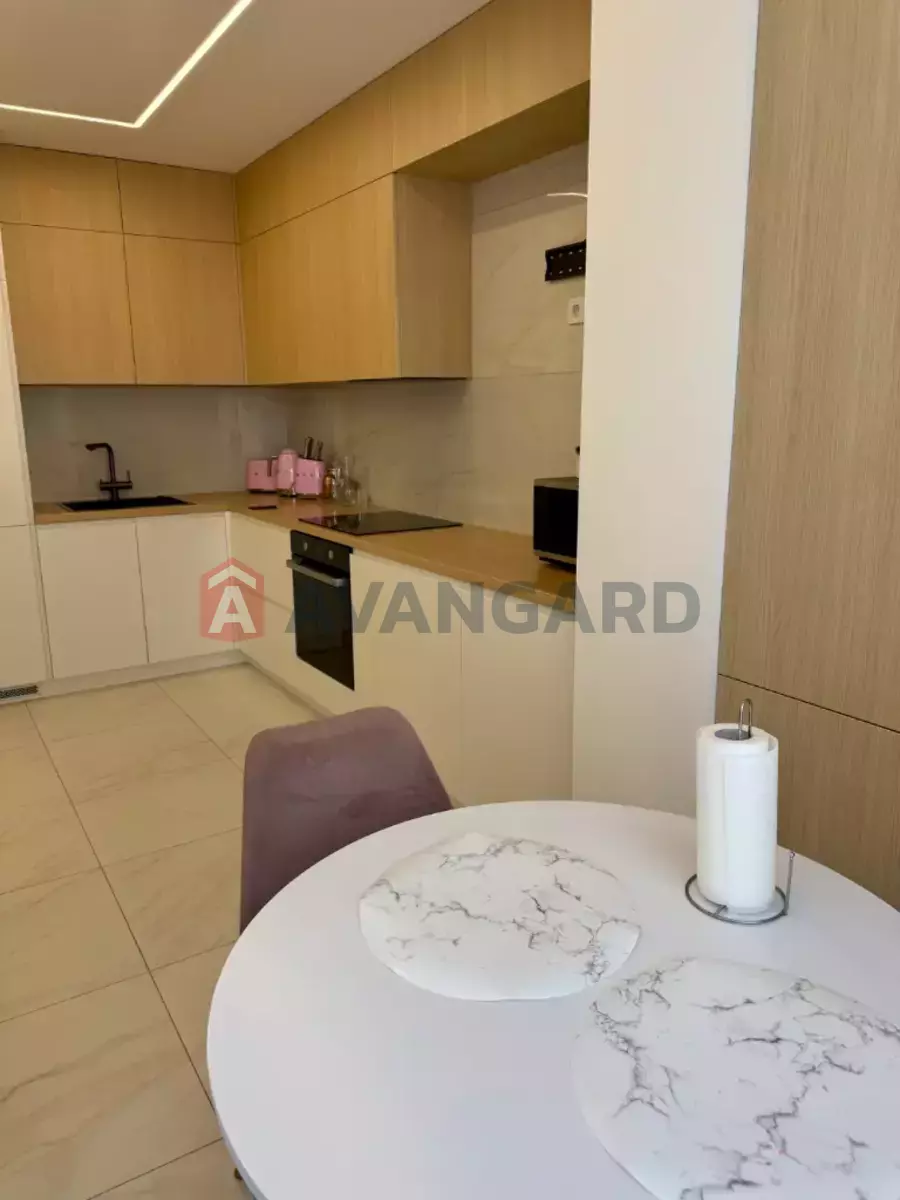 1 ����. ��������, 49/28/15 ��. �., 10/12 ���� ���� 4