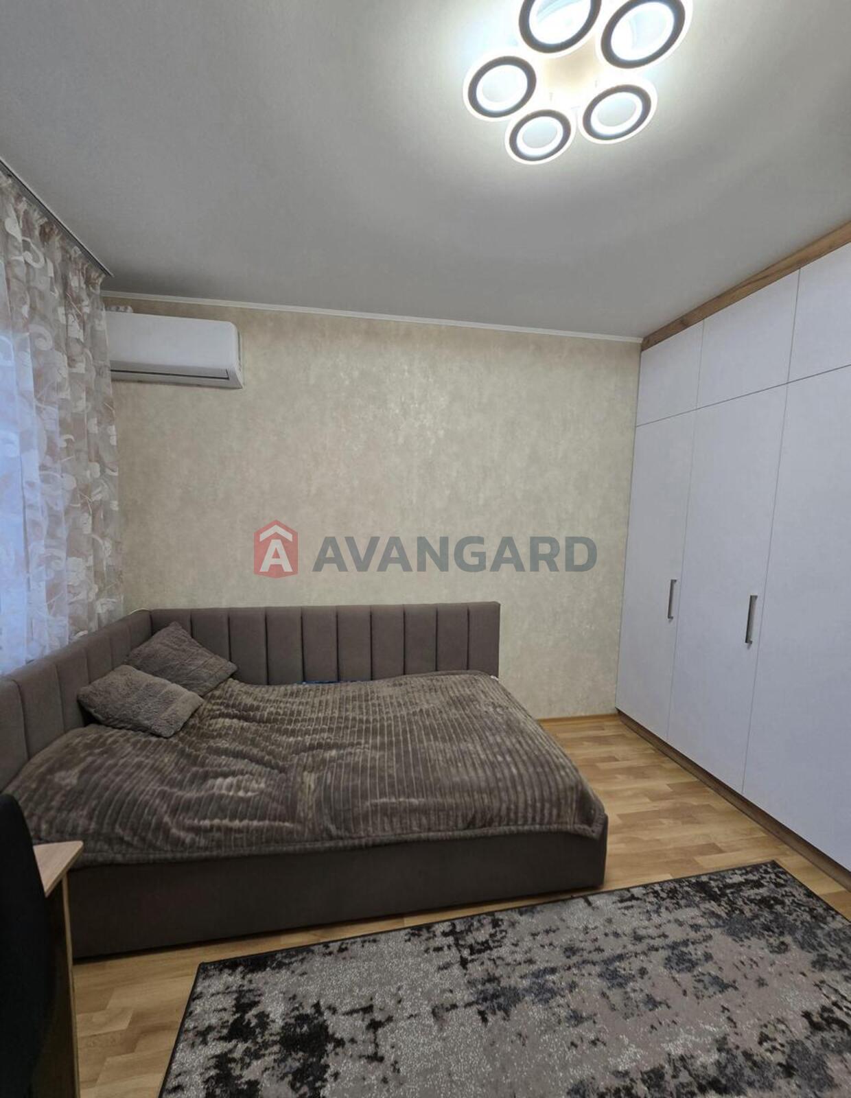 3 ��. ��������, 71/-/8 ��. �., 11/16 ������ ���� 5