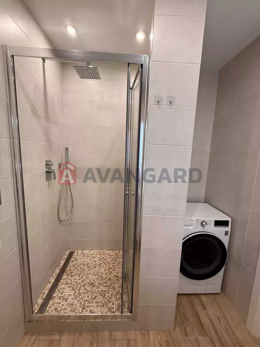 1 ��. ��������, 45/-/23 ��. �., 7/12 ������ ���� 7