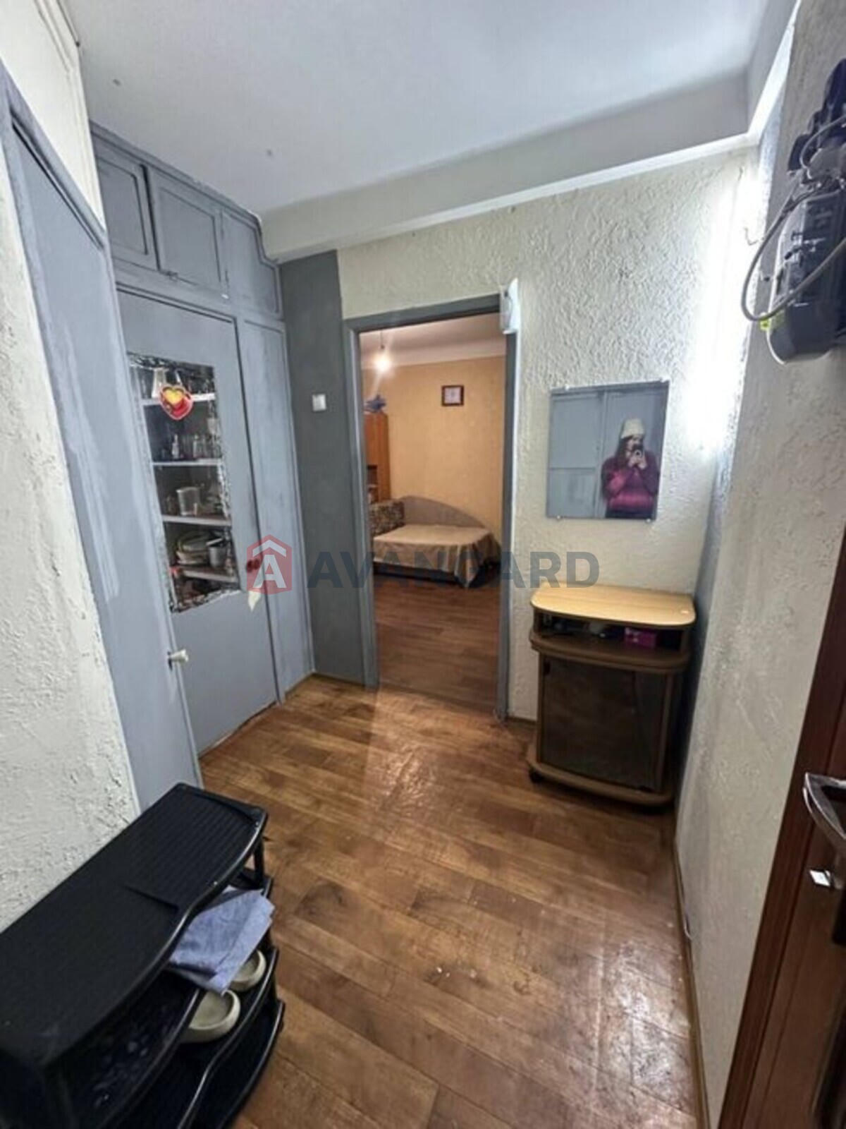 1 ��. ��������, 29/-/6 ��. �., 5/5 ������ ���� 4