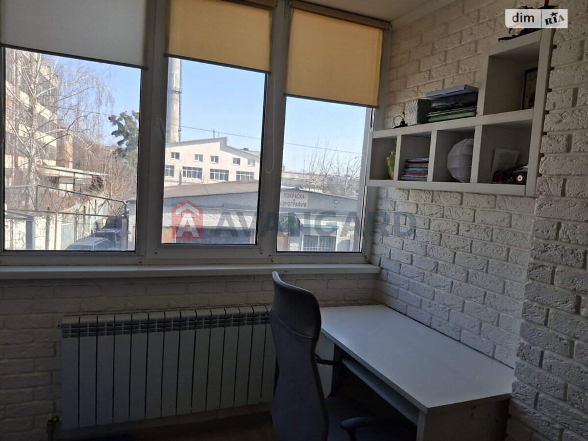 1 ����. ��������, 49/24/14 ��. �., 2/12 ���� ���� 7