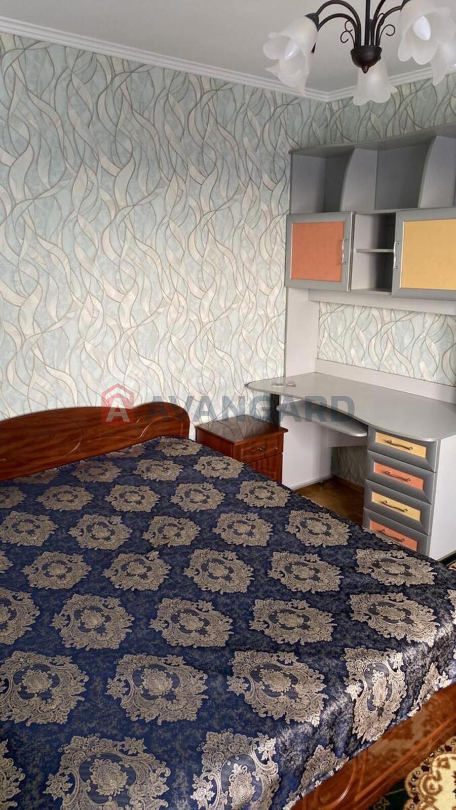 4 ��. ��������, 87,5/53/8,5 ��. �., 10/16 ������ ���� 9