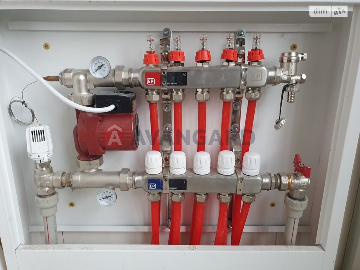 2 ��. ��������, 87/30/33 ��. �., 1/10 ������ ���� 2