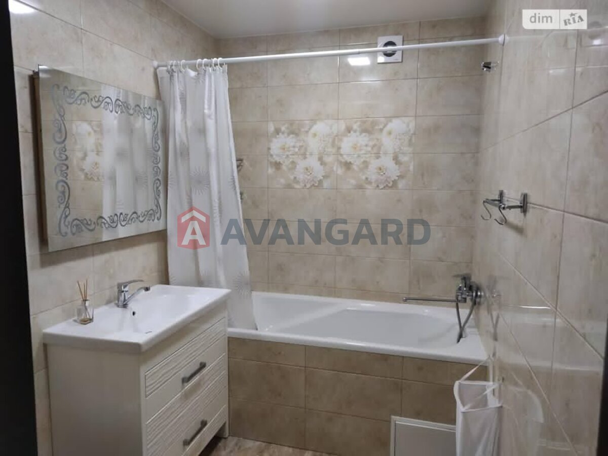 3 ����. ��������, 90/50/14 ��. �., 10/11 ���� ���� 12