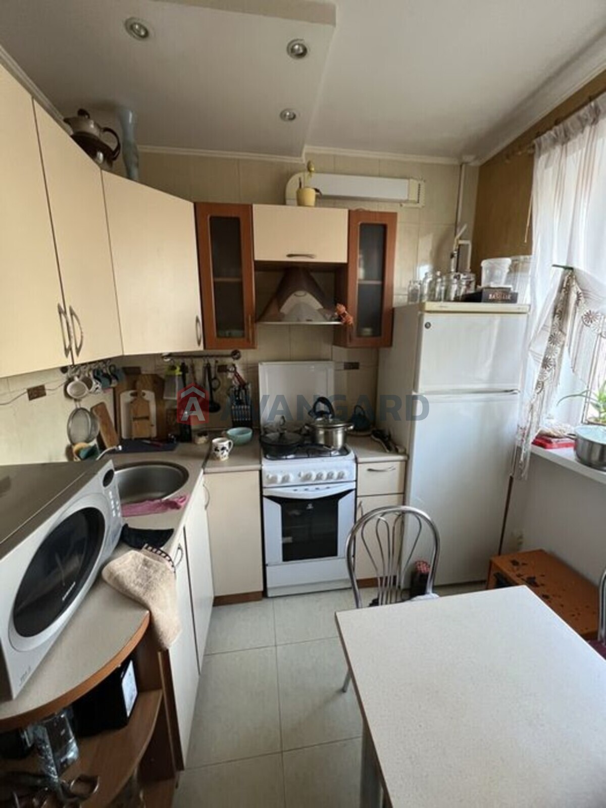 2 ��. ��������, 44/-/6 ��. �., 3/5 ������ ���� 6