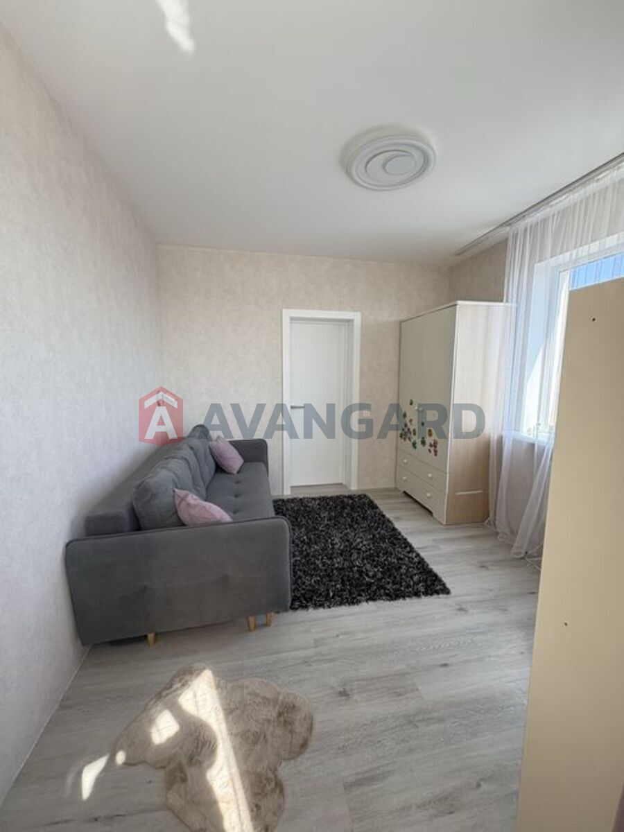 3 ��. ��������, 72/-/10 ��. �., 24/33 ������ ���� 23