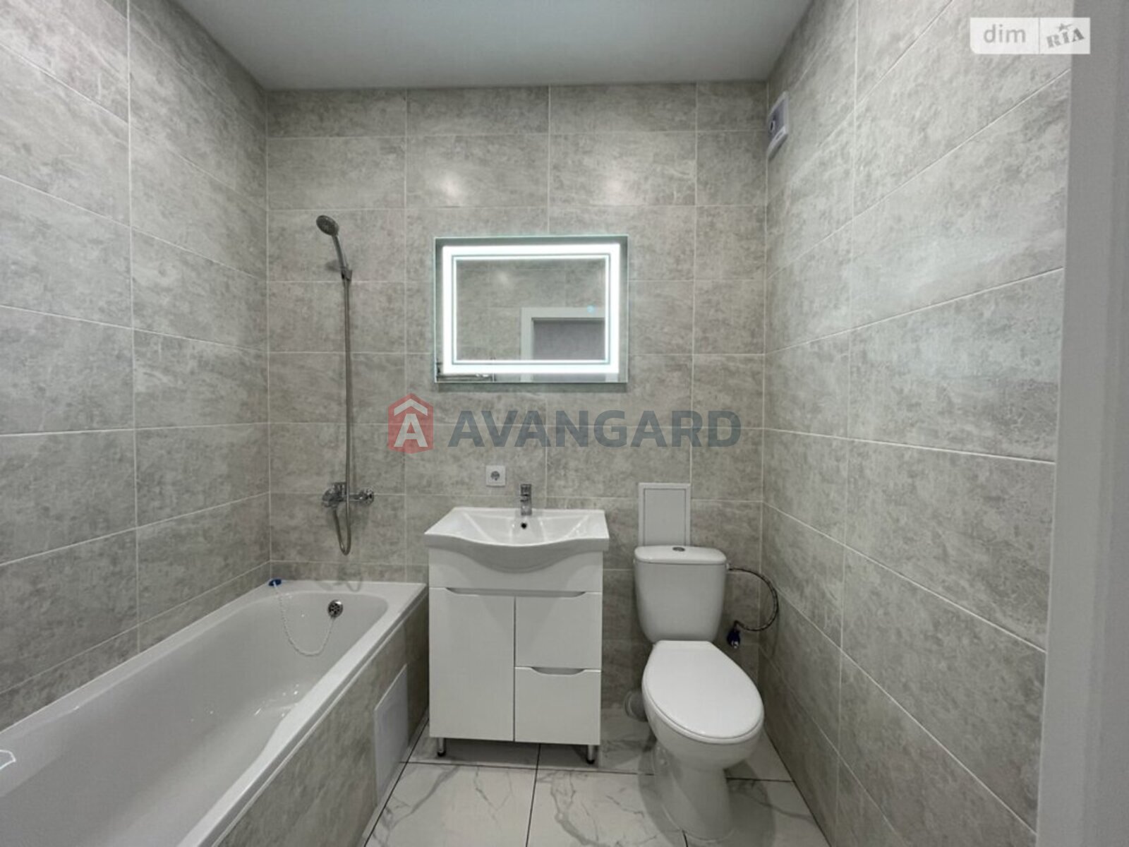 1 ��. ��������, 42/20/13 ��. �., 9/9 ������ ���� 7