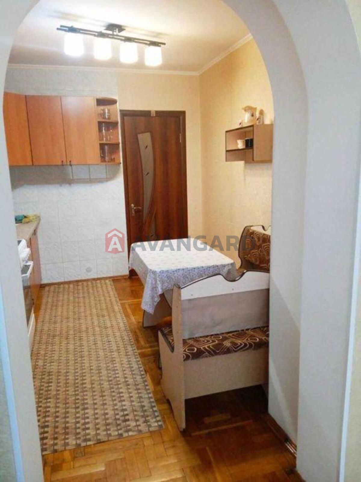 3 ��. ��������, 84/-/12 ��. �., 1/14 ������ ���� 9