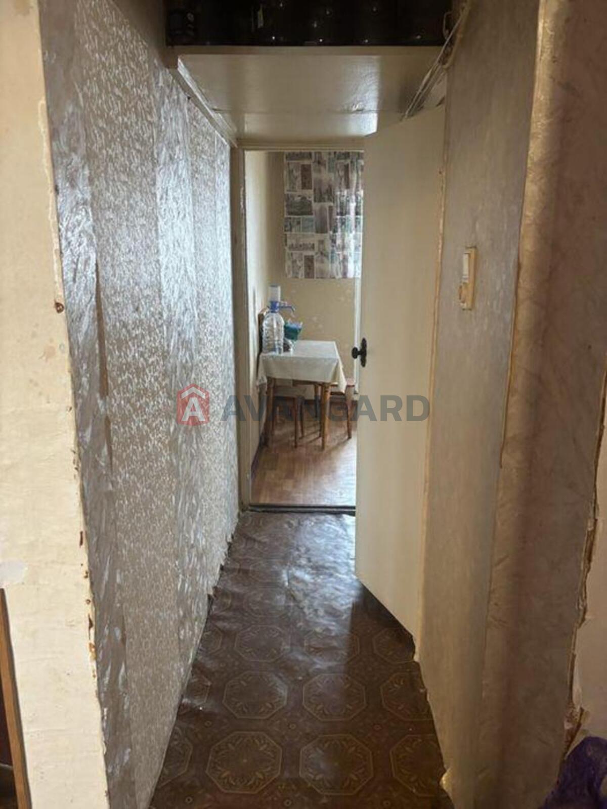 3 ��. ��������, 68/-/9 ��. �., 16/16 ������ ���� 9