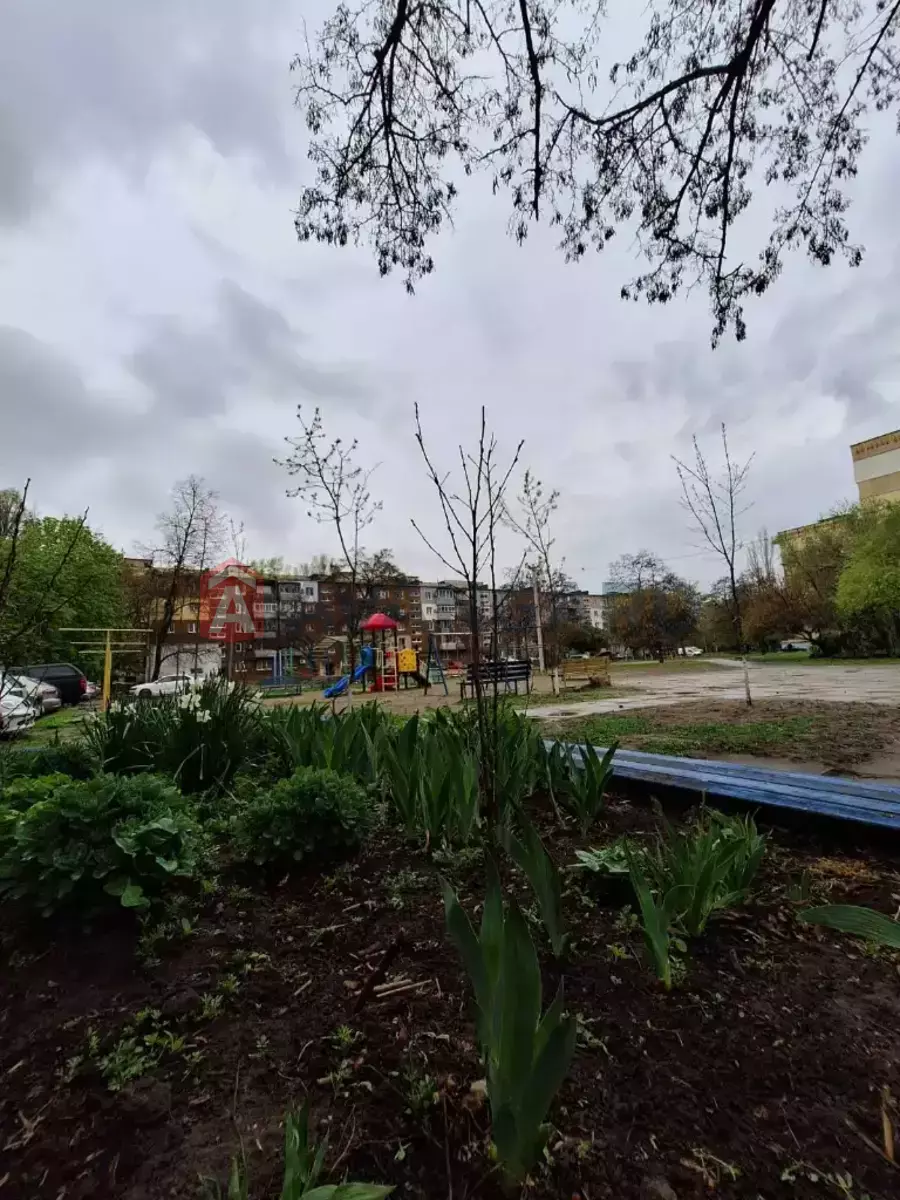 2 ��. ��������, 45/27/7 ��. �., 9/9 ������ ���� 22