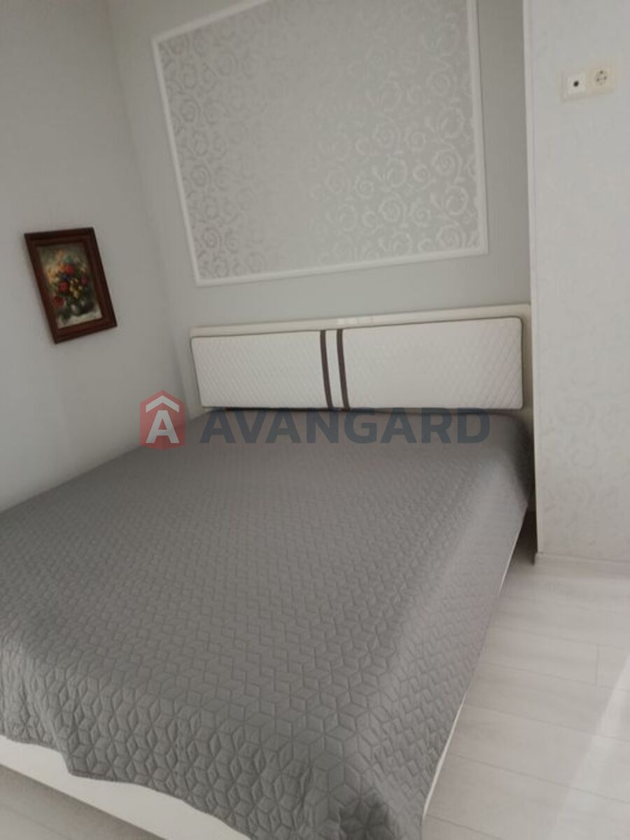 2 ��. ��������, 60/-/14 ��. �., 1/3 ������ ���� 7