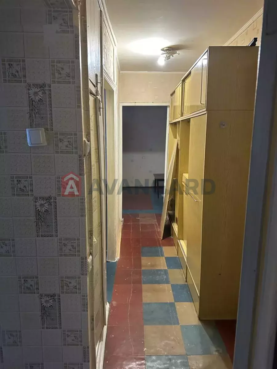 3 ��. ��������, 63/-/8 ��. �., 4/9 ������ ���� 15