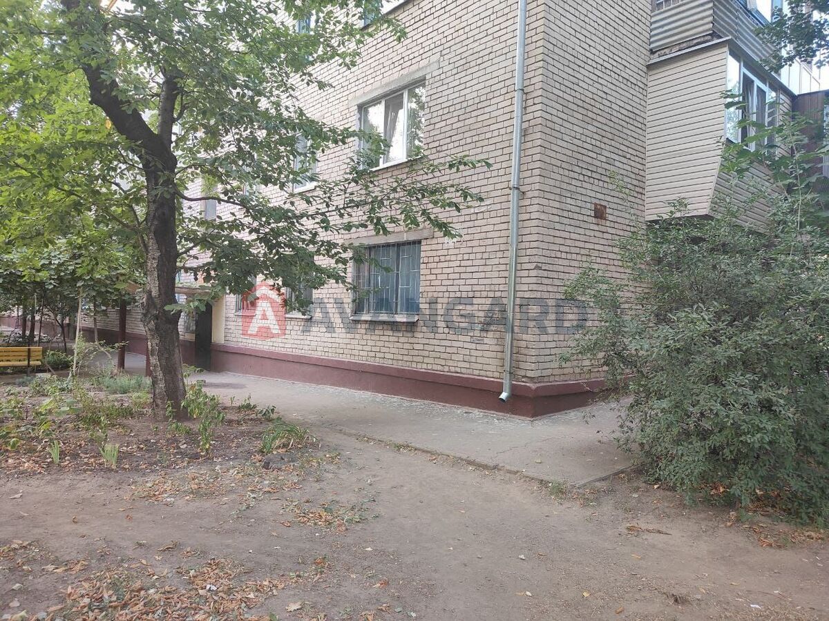 3 ��. ��������, 51/-/6 ��. �., 1/5 ������ ���� 4