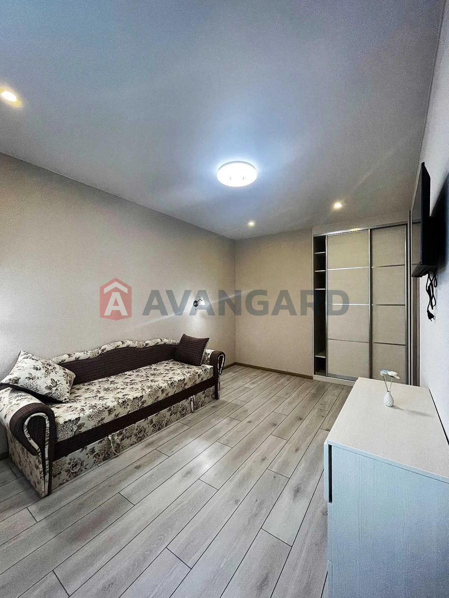 1 ��. ��������, 38/-/10 ��. �., 9/25 ������ ���� 3