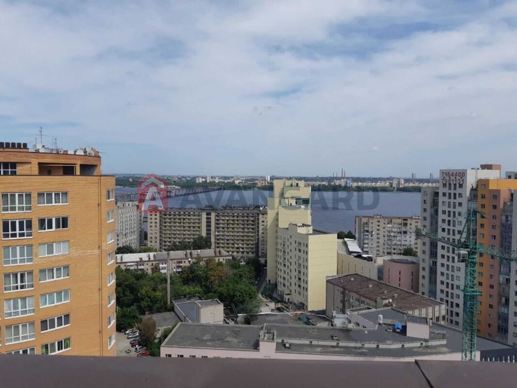 2 ��. ��������, 122/-/10 ��. �., 18/18 ������ ���� 1