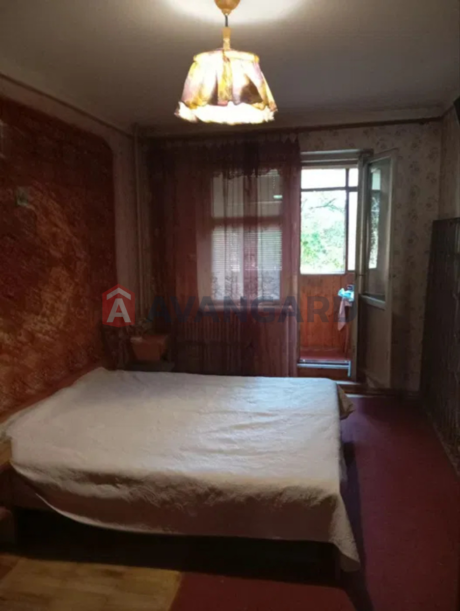 4 ��. ��������, 87/-/10 ��. �., 1/10 ������ ���� 6