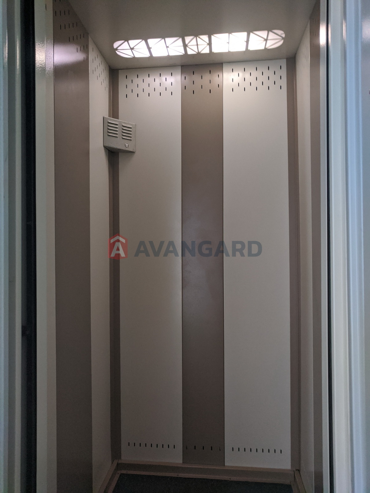 3 . , 64/-/8 . ., 8/9   3