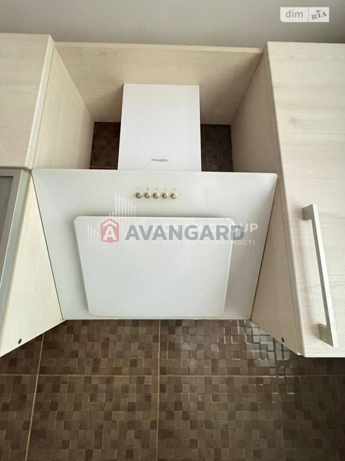 3 ��. ��������, 64/39/7 ��. �., 2/9 ������ ���� 6