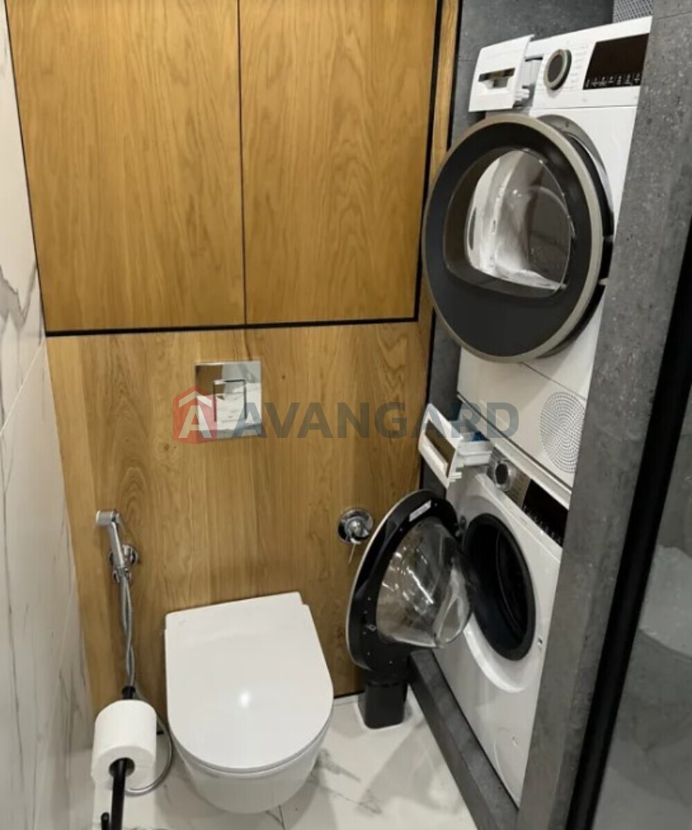 3 ��. ��������, 61/-/- ��. �., 5/17 ������ ���� 15