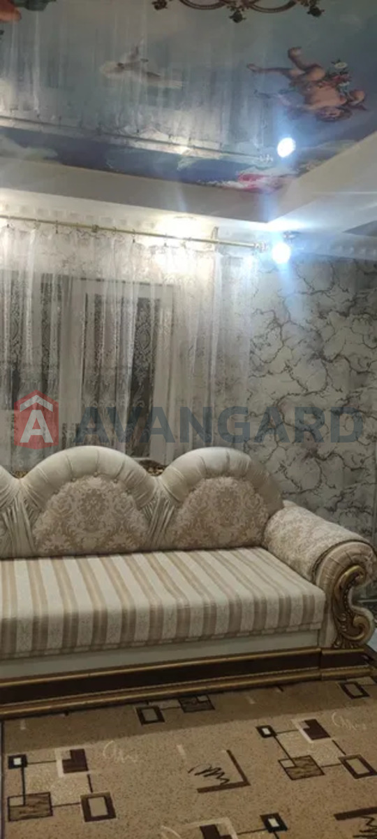 3 ��. ��������, 72/-/15 ��. �., 1/5 ������ ���� 9