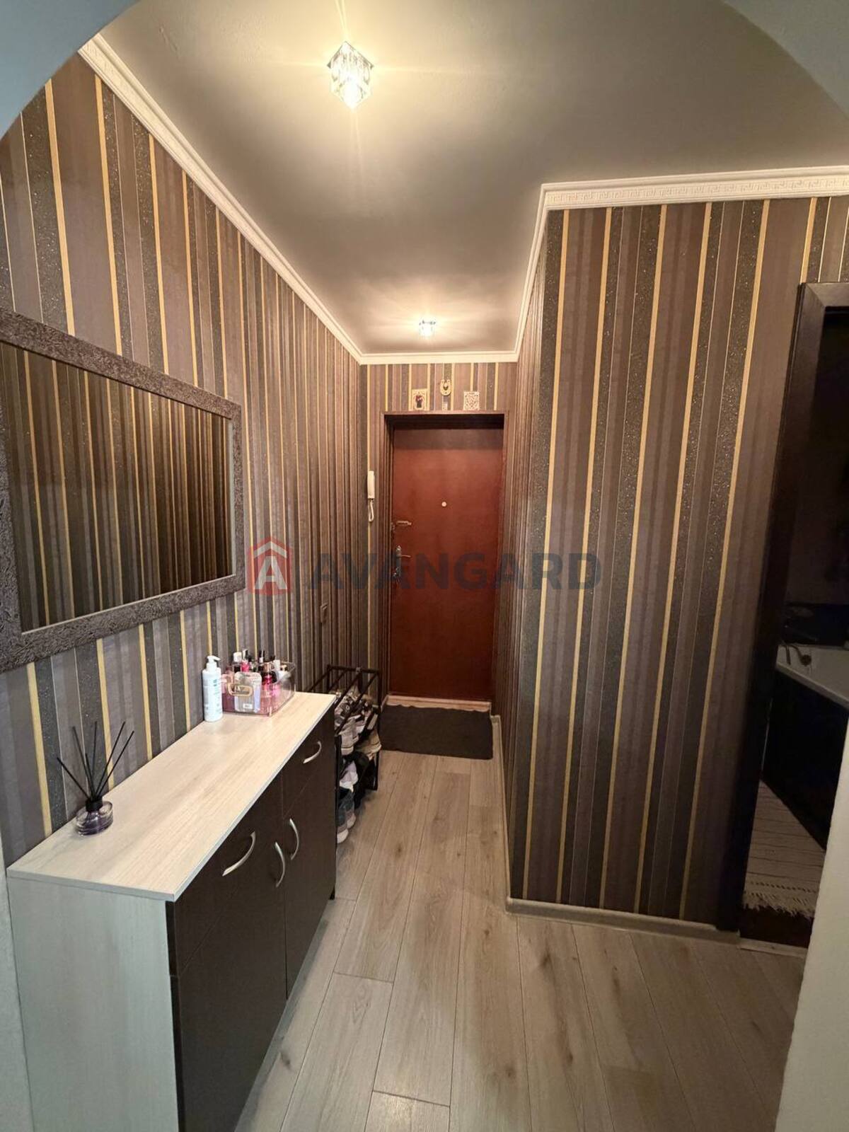 3 ��. ��������, 52/33/6 ��. �., 1/5 ������ ���� 3