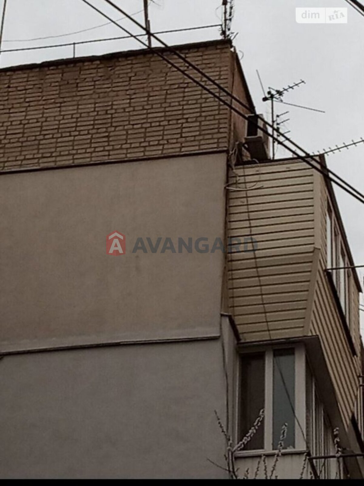 2 ��. ��������, 42/24/5 ��. �., 5/5 ������ ���� 13