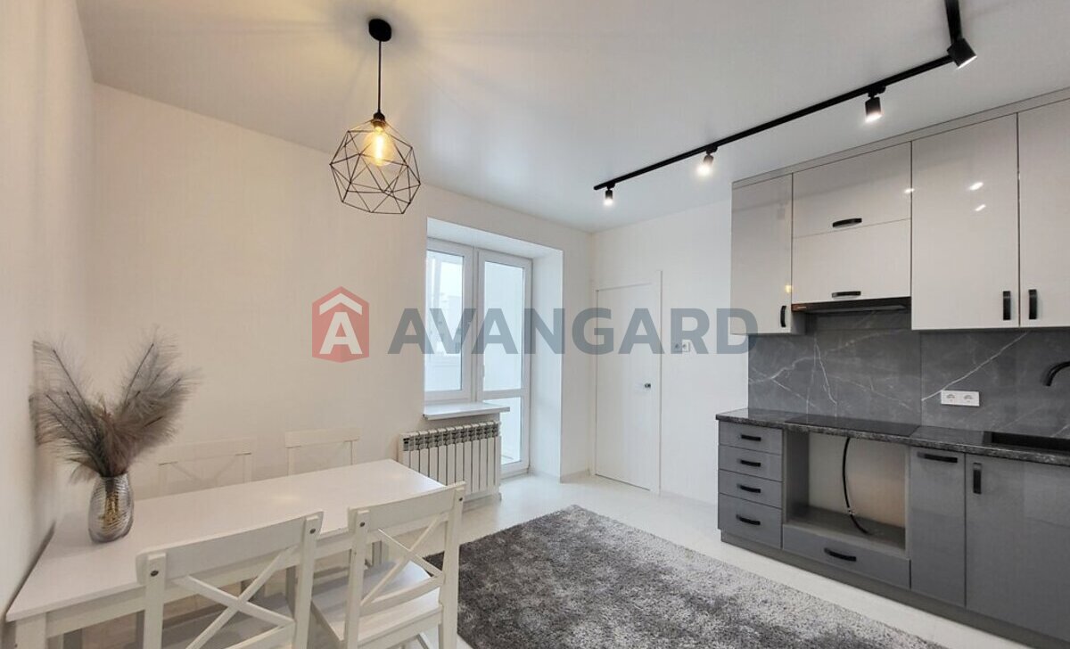 2 ��. ��������, 84/41/14 ��. �., 5/8 ������ ���� 1