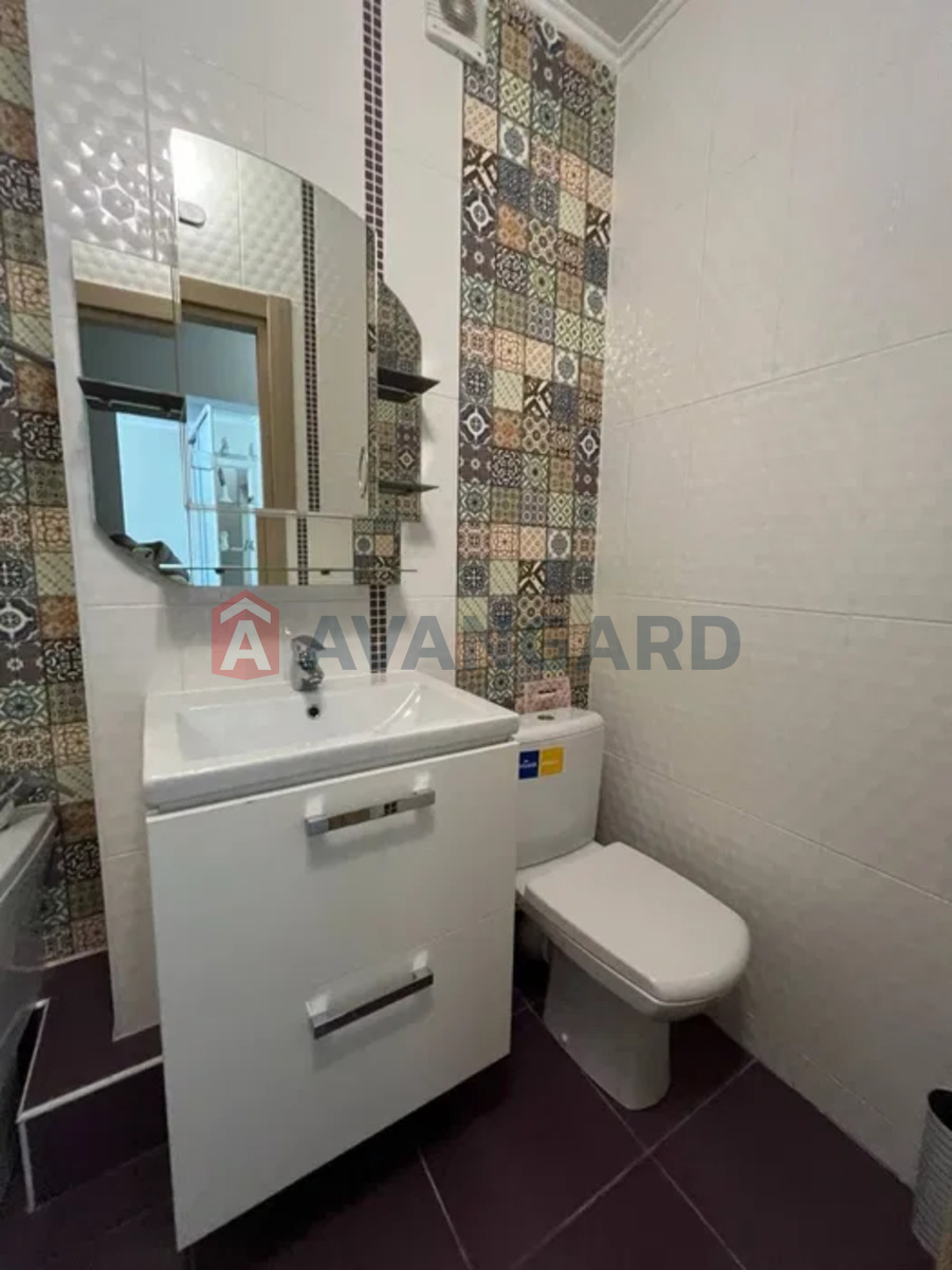 1 ��. ��������, 38/-/11 ��. �., 9/10 ������ ���� 19