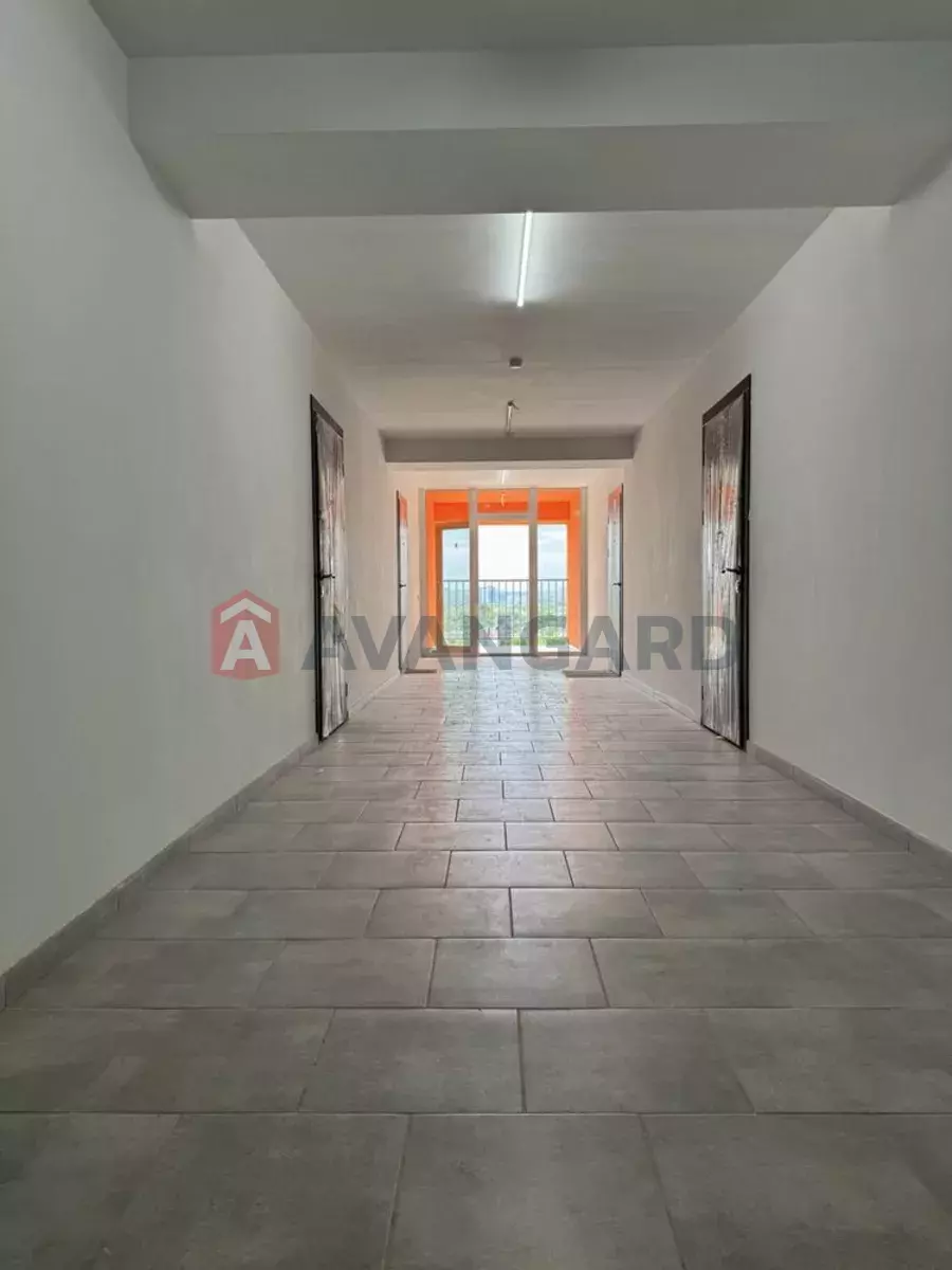 1 ��. ��������, 45/-/36 ��. �., 7/10 ������ ���� 9