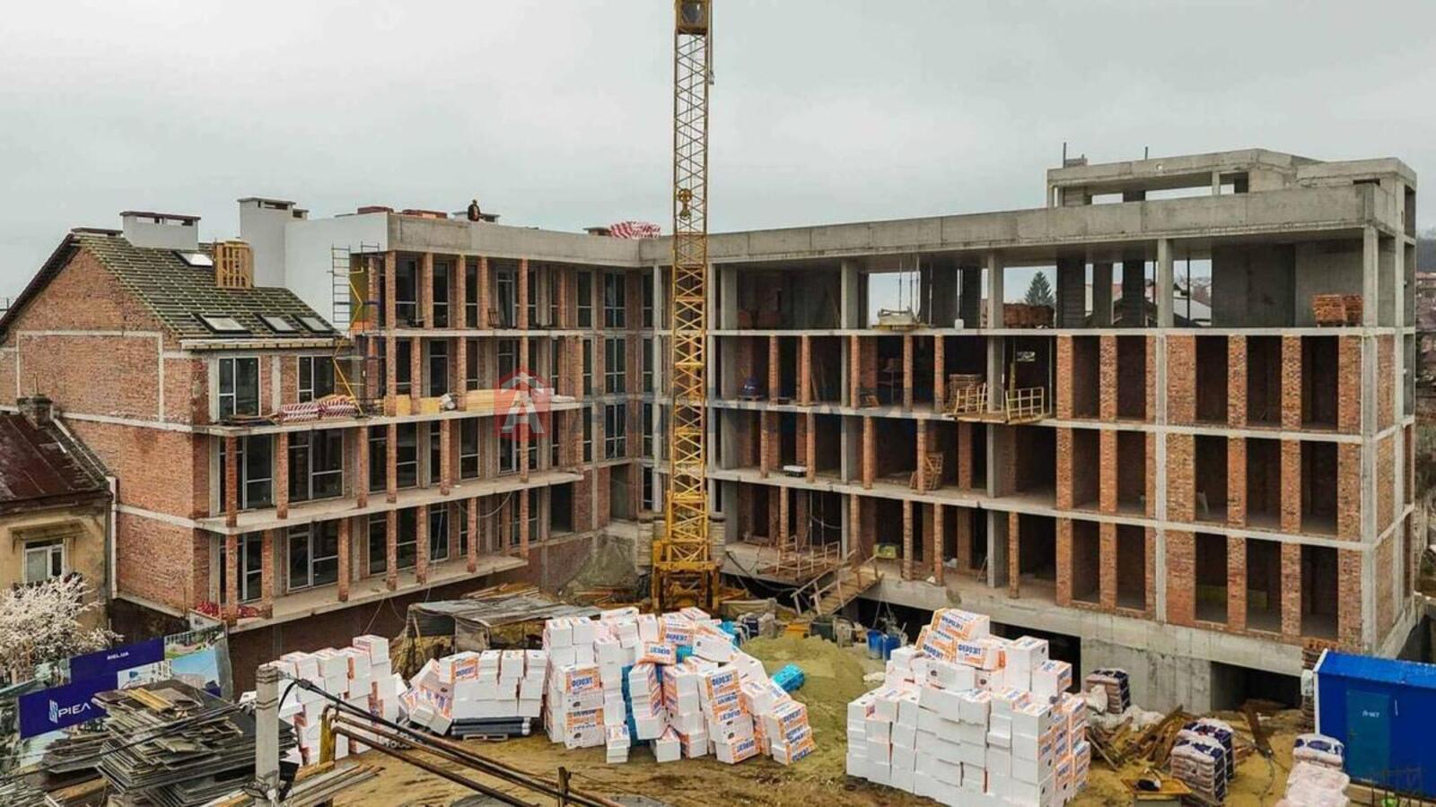 1 ��. ��������, 30/13/8 ��. �., 5/6 ������ ���� 4