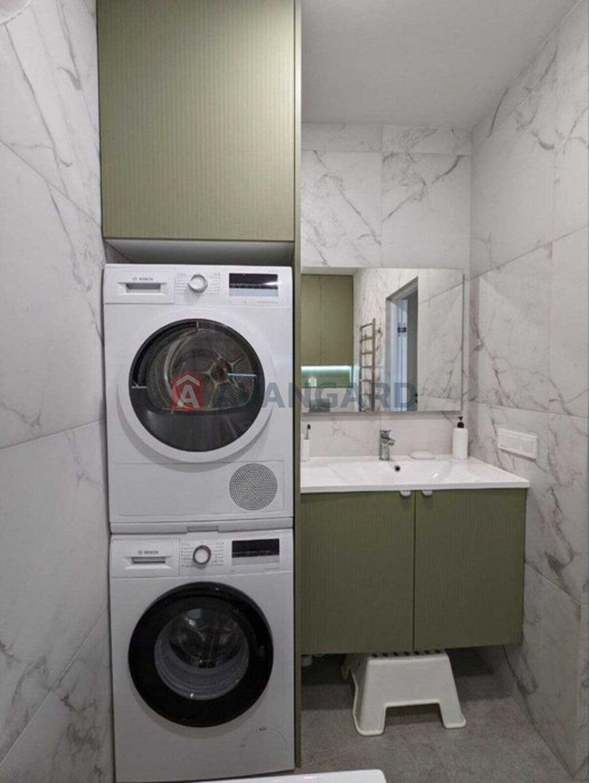 2 ��. ��������, 81/-/15 ��. �., 4/10 ������ ���� 11