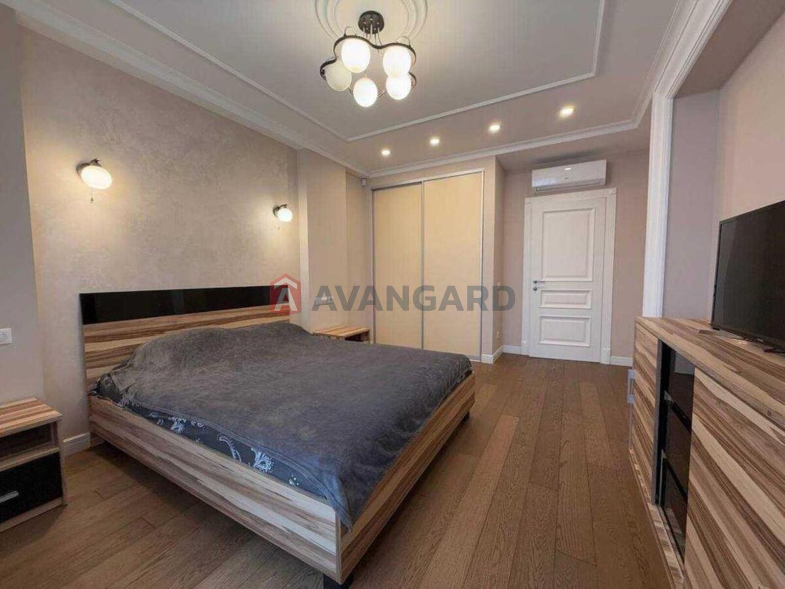 4 ��. ��������, 148/-/20 ��. �., 18/21 ������ ���� 15