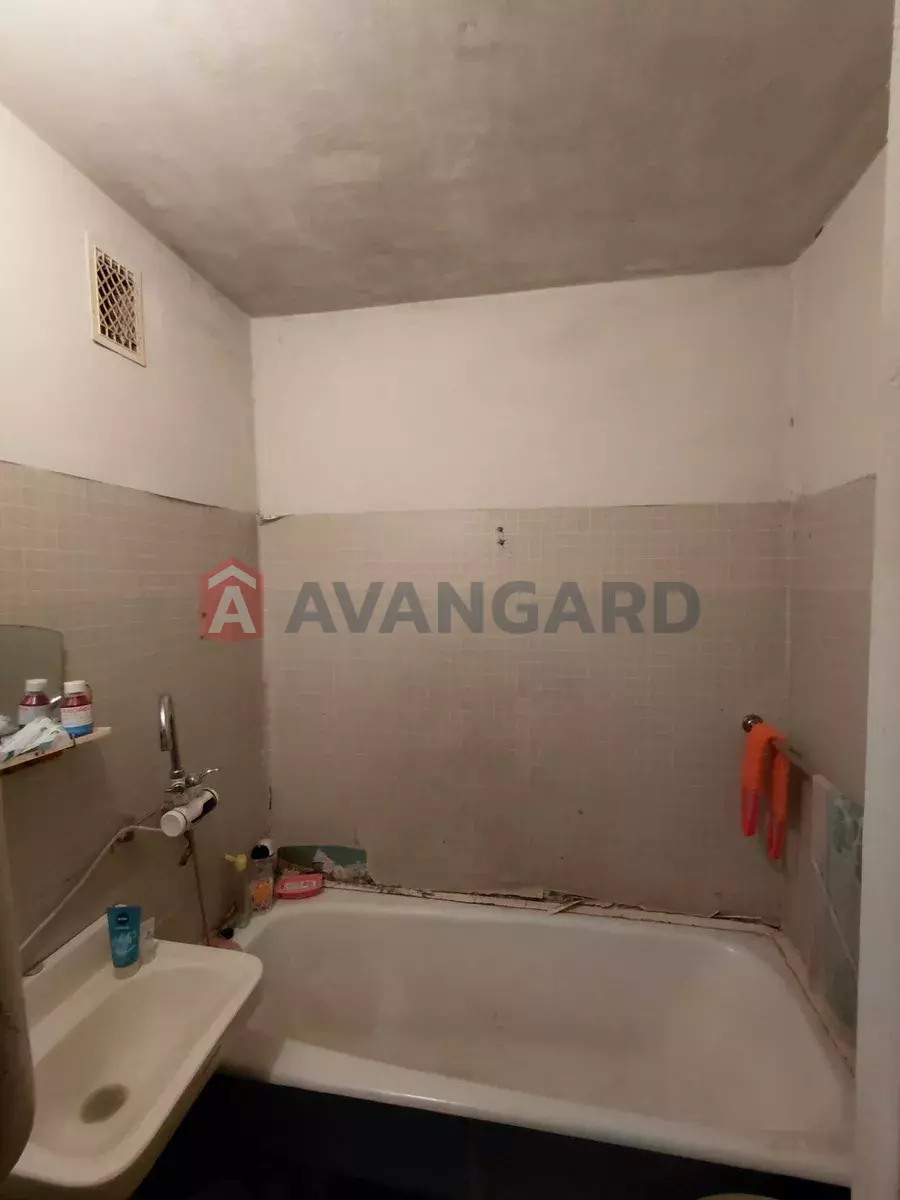 3 . , 65/-/9 . ., 9/9   8