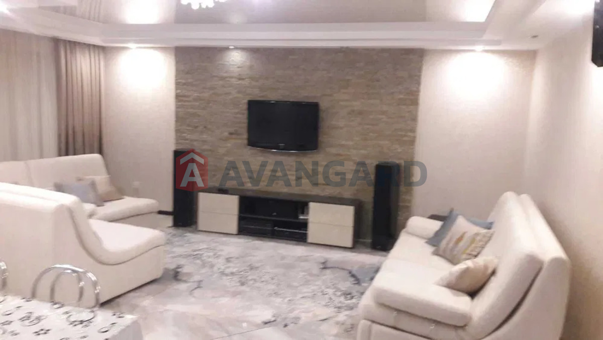 4 ��. ��������, 108/-/37 ��. �., 6/8 ������ ���� 1