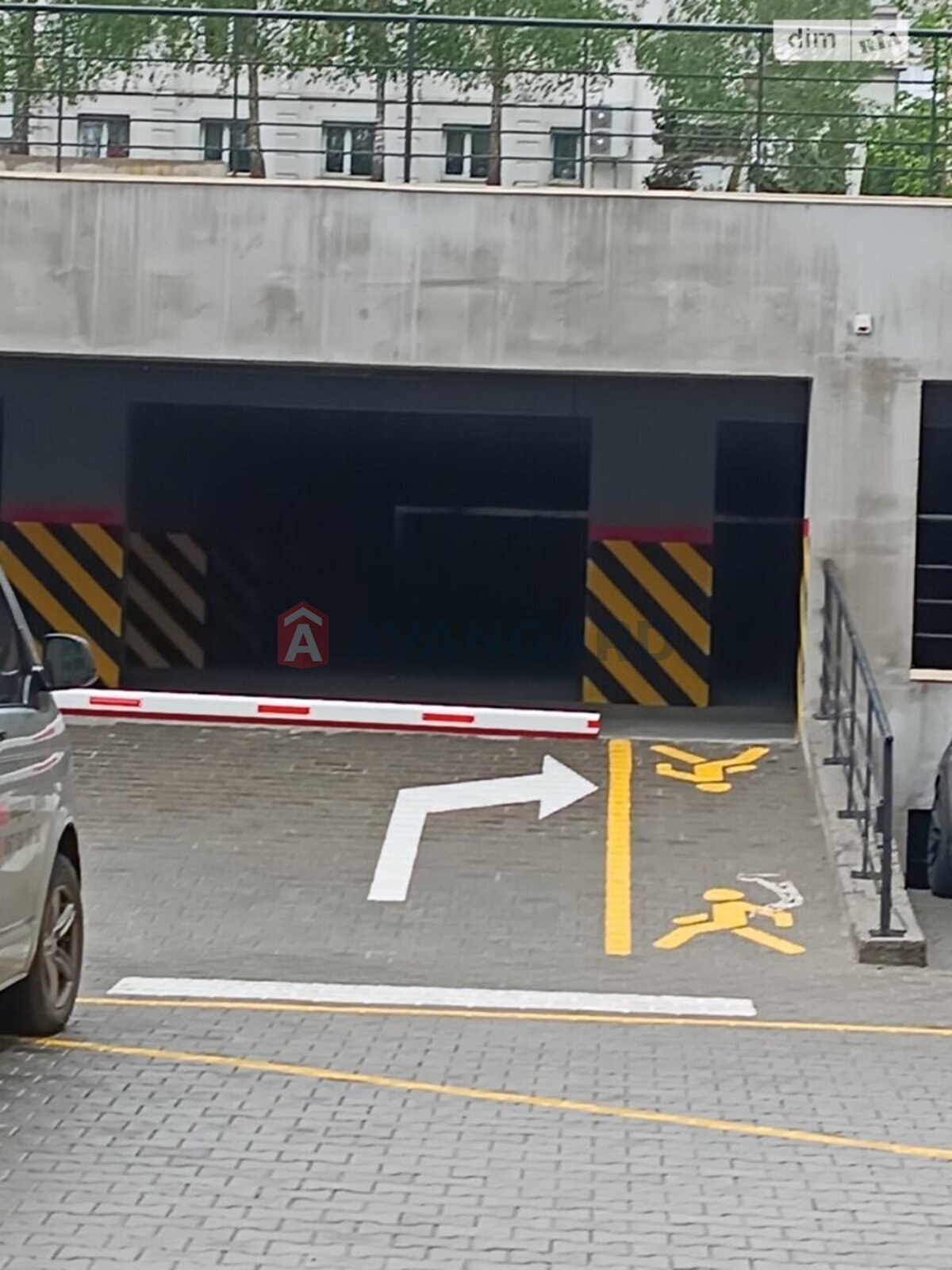 2 ��. ��������, 61/40/8 ��. �., 10/16 ������ ���� 15