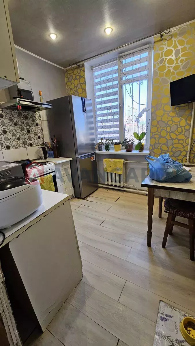 2 ��. ��������, 50/-/8 ��. �., 1/2 ������ ���� 11