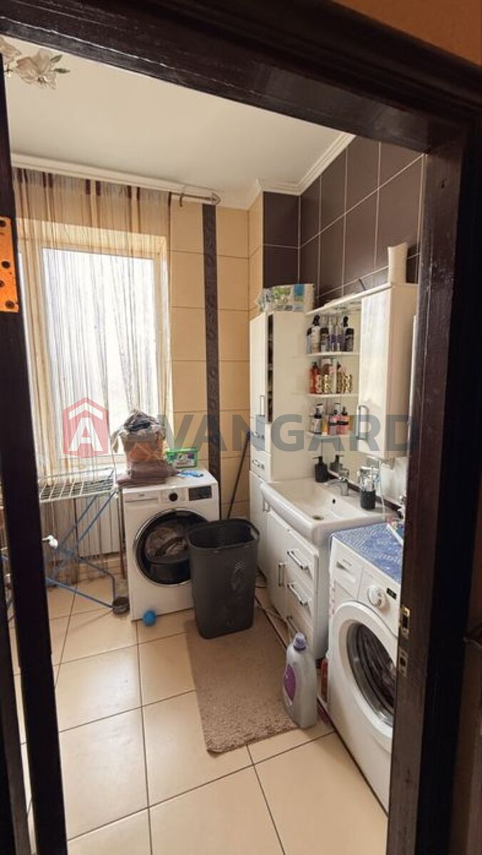 3 ��. ��������, 79/-/16 ��. �., 2/3 ������ ���� 12