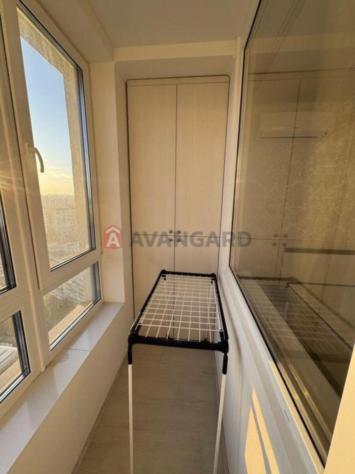 1 ��. ��������, 40/-/17 ��. �., 22/26 ������ ���� 6